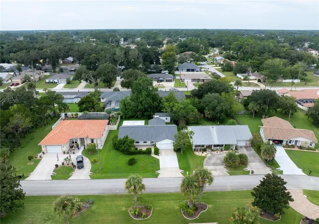 3rd image of 28 Fleming Ct, Palm Coast, FL 32137 | MLS# FC320857