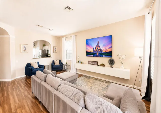 Photo 5 of Single family home for sale at 7772 Basnett Cir, Kissimmee, FL 34747 | MLS# O6435446 | Listing updated on 2026-09-01