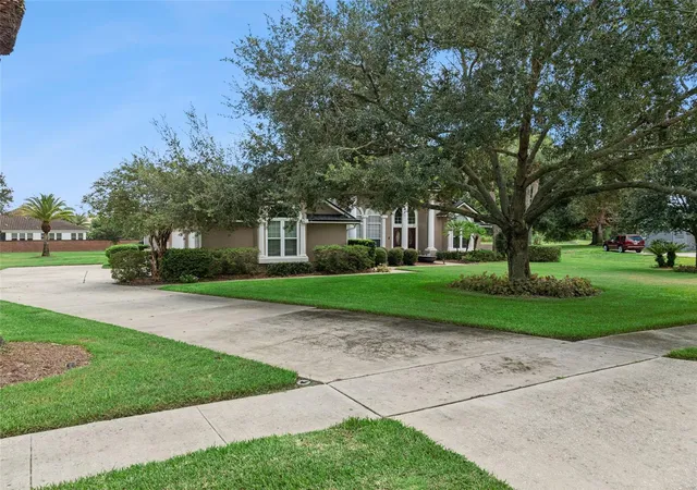 Photo 3 of Single family home for sale at 11348 Willow Gardens Dr, Windermere, FL 34786 | MLS# O6435449 | Listing updated on 2026-08-31