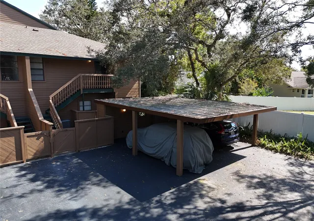 2nd image of 1106 Lennox Rd W, Palm Harbor, FL 34683 | MLS# TB8541055