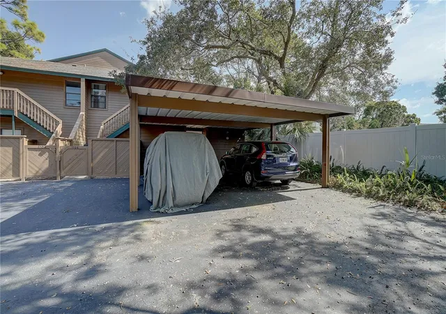 3rd image of 1106 Lennox Rd W, Palm Harbor, FL 34683 | MLS# TB8541055