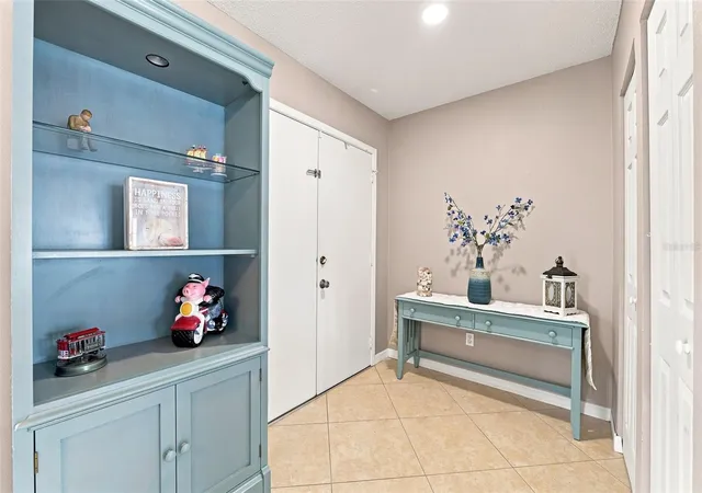 4th image of 15868 Country Lake Dr, Tampa, FL 33624 | MLS# W7888793