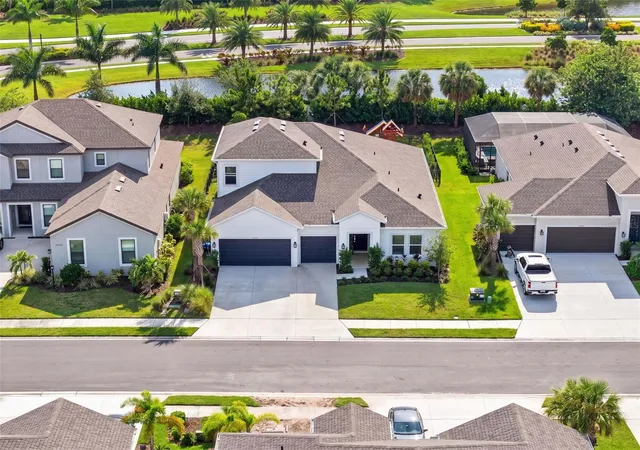 5th image of 16552 Star Grass Cir, Bradenton, FL 34211 | MLS# A4703631