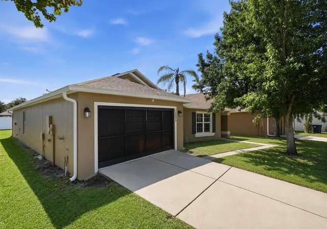 3rd image of 2505 Bullion Loop, Sanford, FL 32771 | MLS# O6435456