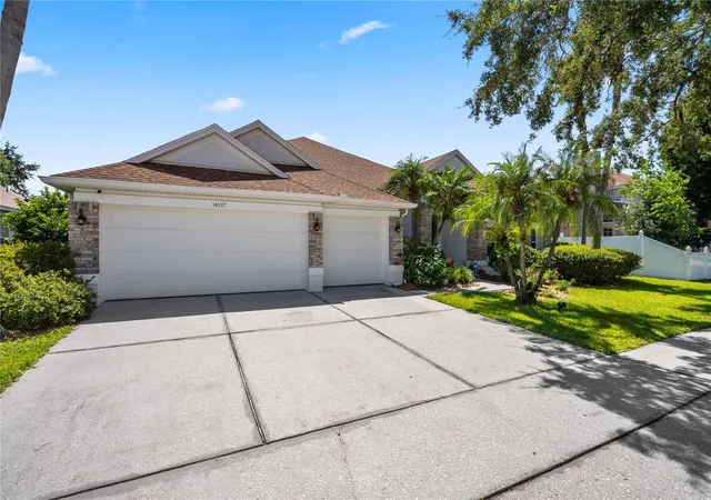 2nd image of 14137 Magnolia Glen Cir, Orlando, FL 32828 | MLS# O6435459