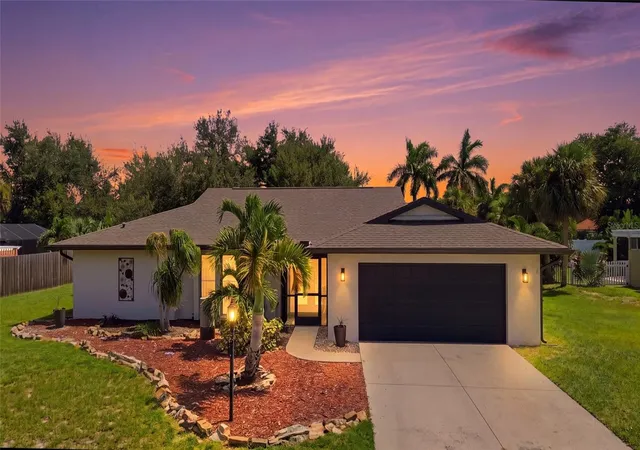 2nd image of 432 S Shore Dr, Osprey, FL 34229 | MLS# A4703634