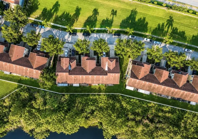 image of 10210 Fallsgrove St, Orlando, FL 32836 | MLS# O6435462