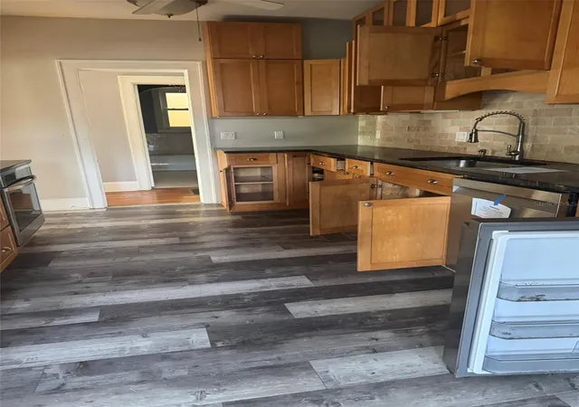 3rd image of 30 Kreamer Ave, Tarpon Springs, FL 34689 | MLS# TB8541074