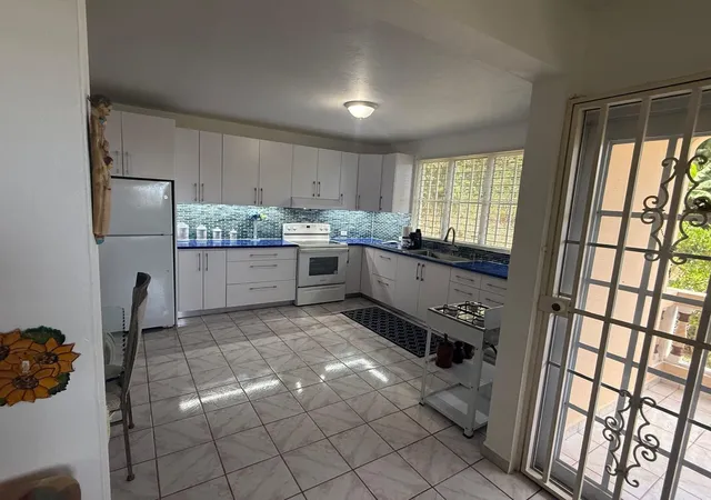 Photo 3 of Sale Pending at Barrio Santa Olaya Sector Collores, Bayamon, PR 00956 | MLS# PR9123590 | Listing updated on 2026-08-28