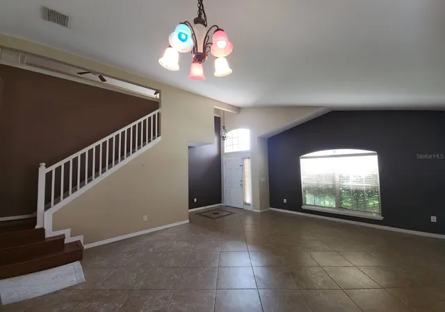 Photo 3 of Single family home for sale at 302 Clydesdale Cir, Sanford, FL 32773 | MLS# O6435469 | Listing updated on 2026-10-07