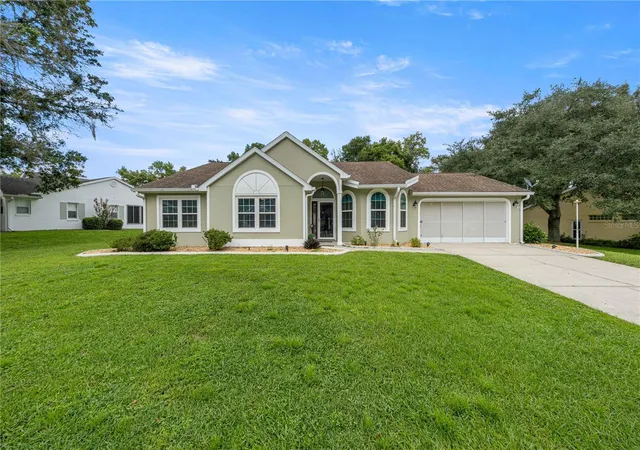 1st image of 11415 Sw 78th Cir, Ocala, FL 34476 | MLS# FC320858