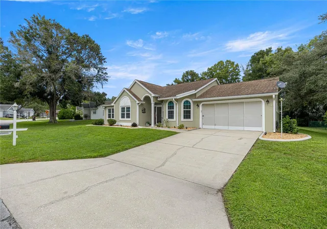 2nd image of 11415 Sw 78th Cir, Ocala, FL 34476 | MLS# FC320858