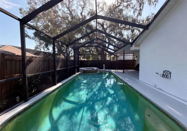 20th image of 1204 Tiger Wood Ct, Valrico, FL 33596 | MLS# O6435473
