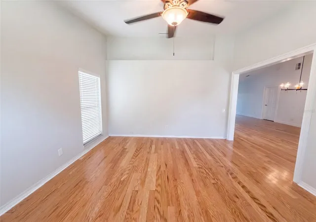 3rd image of 1204 Tiger Wood Ct, Valrico, FL 33596 | MLS# O6435473