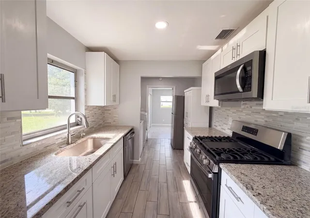 2nd image of 2096 W Atmore Cir, Deltona, FL 32725 | MLS# O6435476