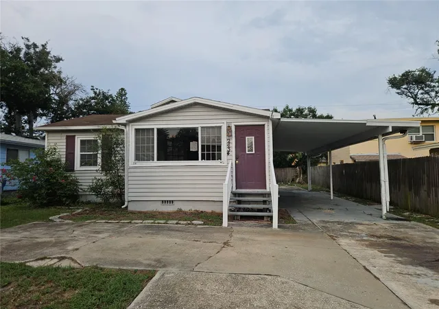 1st image of 2434 37th St S, Saint Petersburg, FL 33711 | MLS# TB8541084