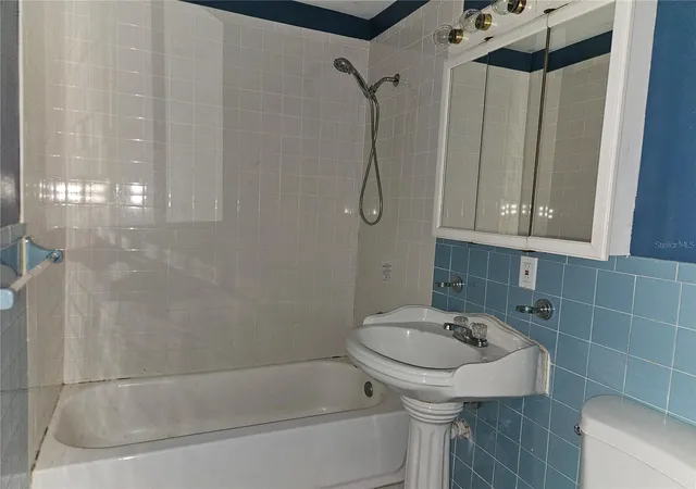 14th image of 2434 37th St S, Saint Petersburg, FL 33711 | MLS# TB8541084