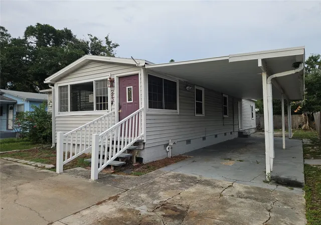 2nd image of 2434 37th St S, Saint Petersburg, FL 33711 | MLS# TB8541084