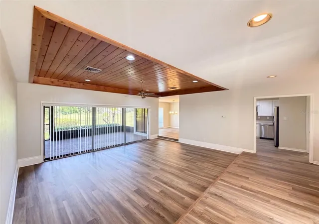 Photo 3 of Single family home for sale at 109 Tuxford Dr, Haines City, FL 33844 | MLS# O6435484 | Listing updated on 2026-09-17