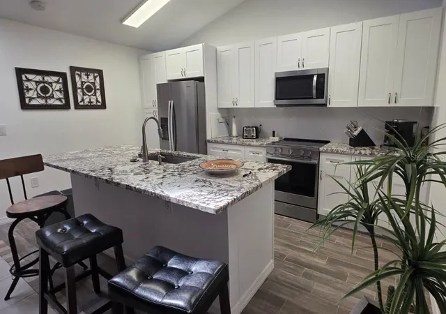 2nd image of 1213 Benedict Ct, Sarasota, FL 34237 | MLS# TB8541085