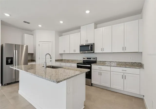 Photo 2 of Single family home for sale at 81 Wandering Creek Wy, Palm Coast, FL 32164 | MLS# TB8541087 | Listing updated on 2026-09-02