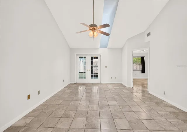 Photo 4 of Townhouse for sale at 7797 NE 20th Court, Ocala, FL 34479 | MLS# OM730819 | Listing updated on 2026-09-05