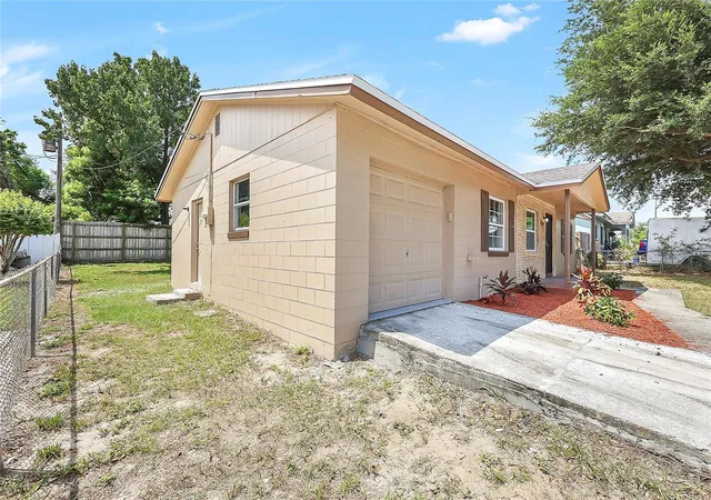 2nd image of 5956 W Amelia St, Orlando, FL 32835 | MLS# O6435496