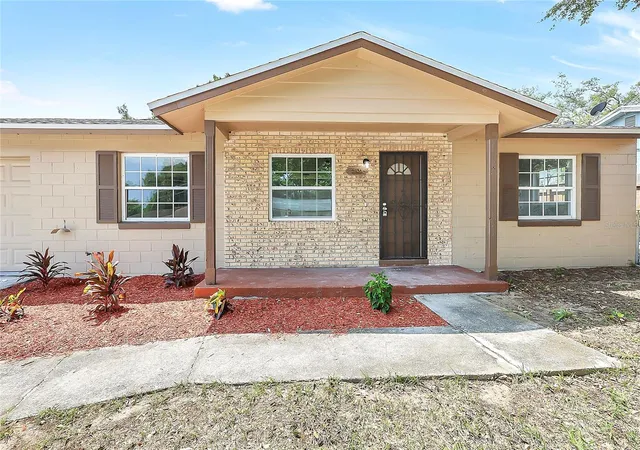 3rd image of 5956 W Amelia St, Orlando, FL 32835 | MLS# O6435496
