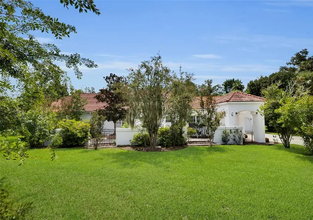 Photo 2 of Single family home for sale at 3520 Sw 24th Avenue Rd, Ocala, FL 34471 | MLS# OM730820 | Listing updated on 2026-09-26