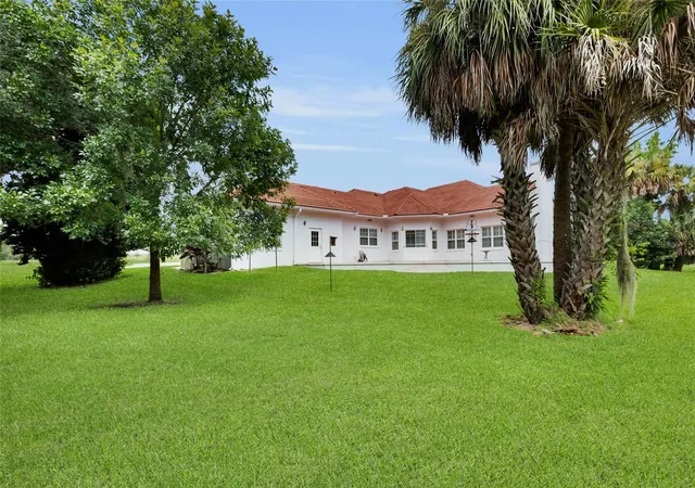Photo 3 of Single family home for sale at 3520 Sw 24th Avenue Rd, Ocala, FL 34471 | MLS# OM730820 | Listing updated on 2026-09-26