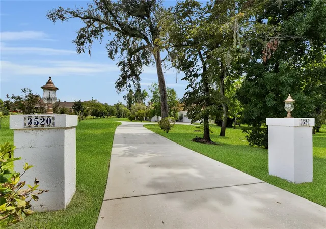 Photo 3 of Single family home for sale at 3520 SW 24th Avenue Rd, Ocala, FL 34471 | MLS# OM730820 | Listing updated on 2026-09-26