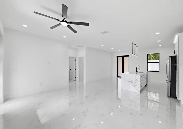 5th image of 27426 Azen Loop, Brooksville, FL 34602 | MLS# TB8541097
