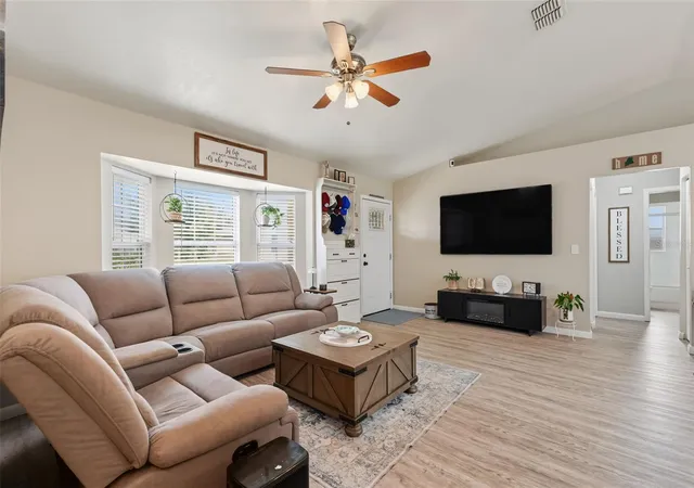 5th image of 8426 Se 156Th St, Summerfield, FL 34491 | MLS# TB8541101