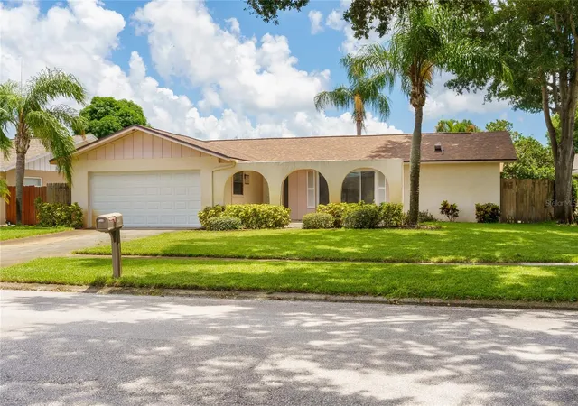 Photo 2 of Single family home for sale at 2419 Timbercrest Cir W, Clearwater, FL 33763 | MLS# TB8541105 | Listing updated on 2026-10-03