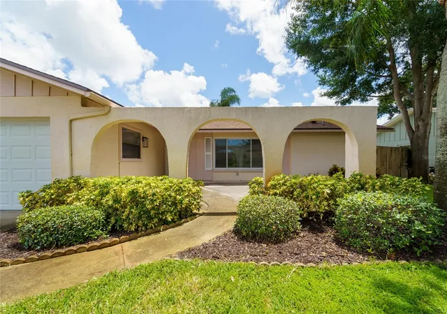 4th image of 2419 Timbercrest Cir W, Clearwater, FL 33763 | MLS# TB8541105