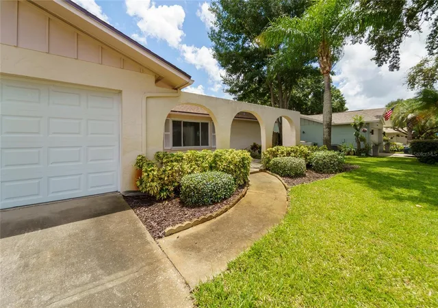 5th image of 2419 Timbercrest Cir W, Clearwater, FL 33763 | MLS# TB8541105