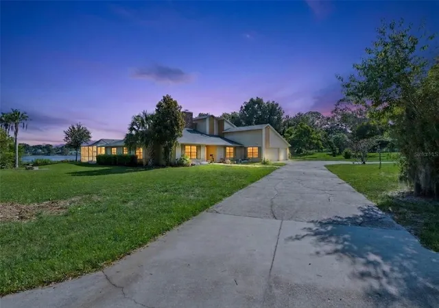 2nd image of 25 Lakewood Cswy, Winter Haven, FL 33884 | MLS# O6435502