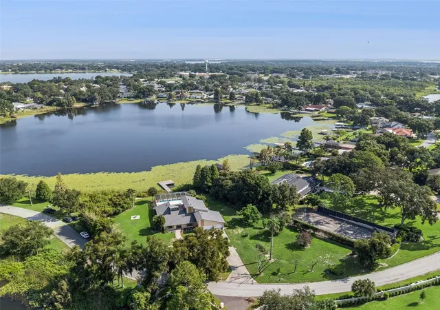 52nd image of 25 Lakewood Cswy, Winter Haven, FL 33884 | MLS# O6435502