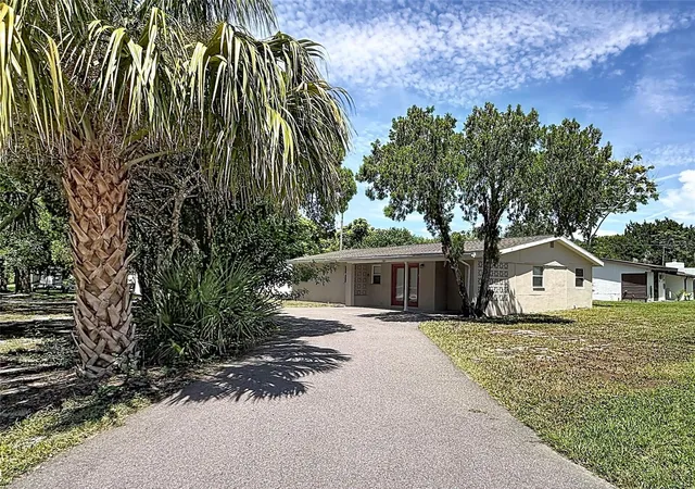 Photo 2 of Sale Pending at 7509 New Jersey Ave, Hudson, FL 34667 | MLS# TB8541106 | Listing updated on 2026-08-27