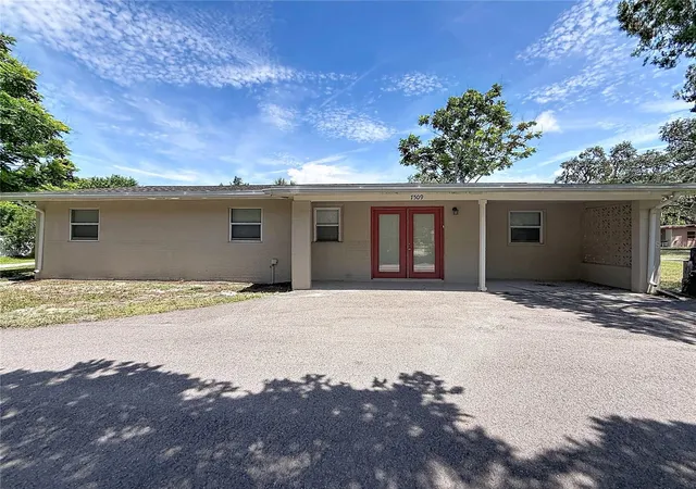 Photo 3 of Sale Pending at 7509 New Jersey Ave, Hudson, FL 34667 | MLS# TB8541106 | Listing updated on 2026-08-27