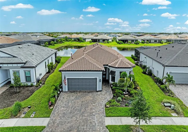 Photo 2 of Sale Pending at 5970 Talon Preserve Dr, Nokomis, FL 34275 | MLS# A4703642 | Listing updated on 2026-09-30