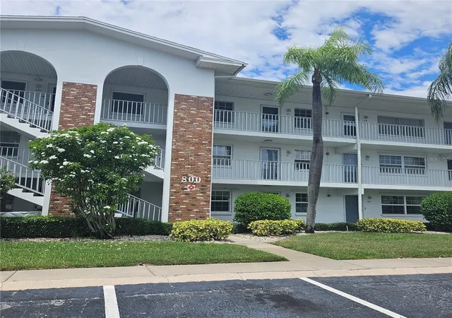 2nd image of 802 Brandy Wine Dr, Largo, FL 33771 | MLS# TB8541122