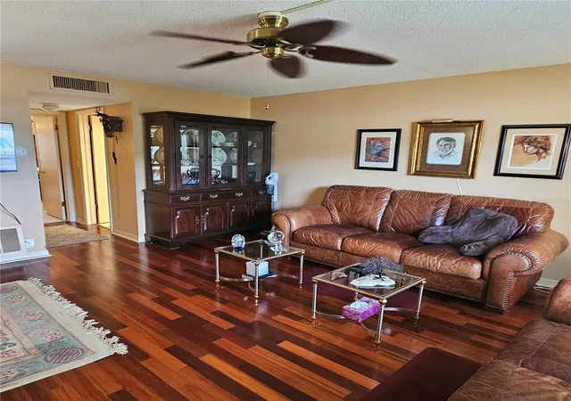 5th image of 802 Brandy Wine Dr, Largo, FL 33771 | MLS# TB8541122