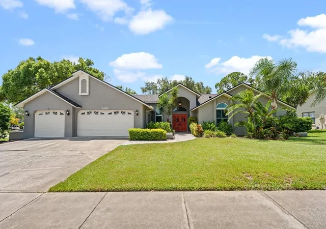 Photo 1 of Sale Pending at 2995 Exeter Dr, Clearwater, FL 33761 | MLS# TB8541126 | Listing updated on 2026-10-07