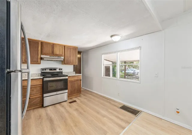 Photo 3 of Manufactured home for sale at 2901 Sw 91st St, Ocala, FL 34476 | MLS# OM730828 | Listing updated on 2026-09-17
