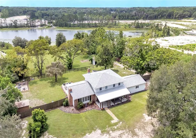Photo 1 of Single family home for sale at 2406 Lake Ella Rd, Fruitland Park, FL 34731 | MLS# L4964474 | Listing updated on 2026-09-23