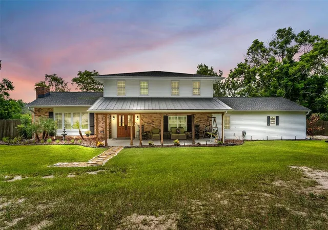 Photo 2 of Single family home for sale at 2406 Lake Ella Rd, Fruitland Park, FL 34731 | MLS# L4964474 | Listing updated on 2026-09-23