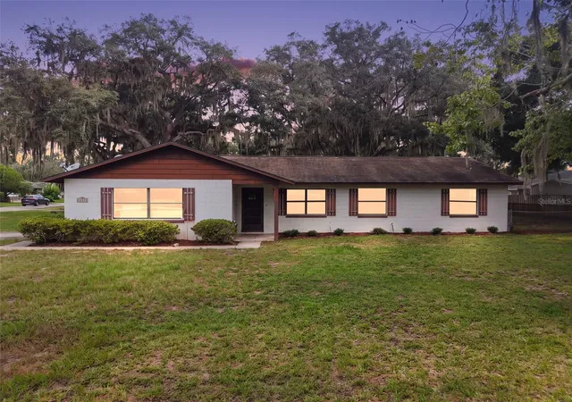 1st image of 17911 Beach St, Umatilla, FL 32784 | MLS# G5116752