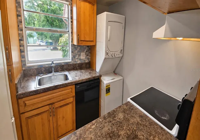 4th image of 2405 Se 16Th Ave #B, Ocala, FL 34471 | MLS# OM730829