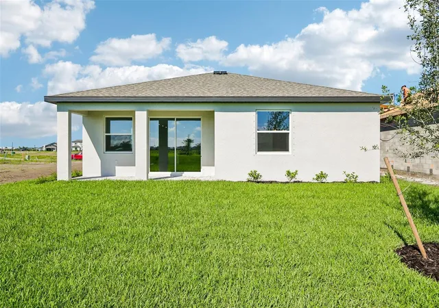Photo 2 of Single family home for sale at 13740 Bertrand Ave, Palmetto, FL 34221 | MLS# R4911852 | Listing updated on 2026-10-01
